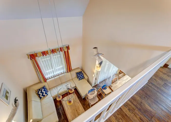 Holiday home Kuestenhaus Mit Sauna Und Kamin Ca 400 Vom Ostseestrand *